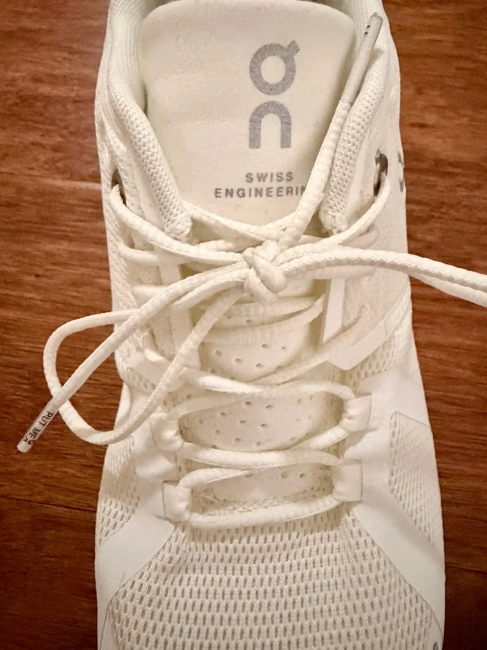 On Running White Athletic Sneakers 👟 - Picture 8 of 8